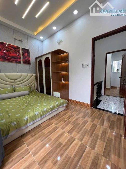 Giá mới: 4.250 tỷ- HẺM 1 TRỤC- SÁT MẶT TIỀN ĐƯỜNG- NGAY EMART2. Phan Huy ích  35/36m2 , Ph - 3