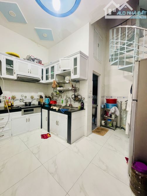 BÁN NHÀ HẺM XE TẢI 1 TRỤC DƯƠNG ĐỨC HIỀN, TÂY THẠNH, TÂN PHÚ – 2 TẦNG, 3 PHÒNG NGỦ 5 Tỷ xí - 3