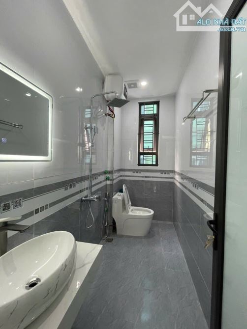 Bán nhà xây mới độc lập ngõ Đình Đông, gần bốt tròn. Diện tích 50m², mặt tiền 5m. - 3