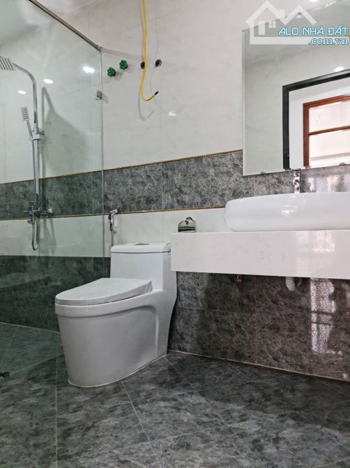 GĐ tôi chuyển công tác,Cần bán căn nhà gần hồ 3 mẫu Đống Đa - 3