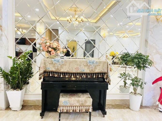 BIỆT THỰ AN SƠN P4 207M2 NGANG 10M, 4 TẦNG 7PN8WC HỒ BƠI, XÔNG HƠI, KARAOKE, VIEW GIÁ 32TỶ - 3
