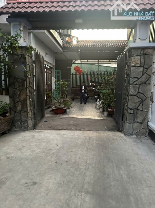 Cần bán gấp hxh rẻ nhất khu vực đường Đông Hưng Thuận 02, dt:4x18 giá chỉ 5.5 tỷ TL - 3