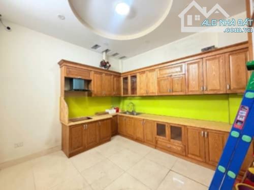 Cực phẩm mặt ngõ - ô tô tránh Trần Quốc Hoàn DT 42 M2 X 6 TẦNG, MT 3. 7 M - GIÁ 19.8 tỷ - 3