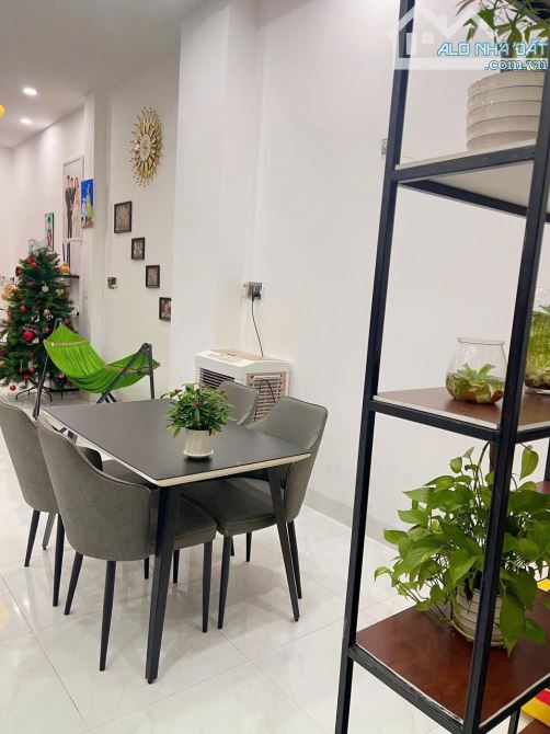 Nhà mới 3 tầng TP Nha Trang sau lưng cafe ngọc bích , đường ô tô 5m thông, gần KĐT VĐTrung - 3
