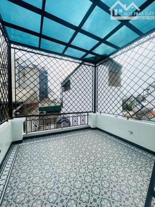 Bán nhà mặt ngõ Chùa Láng, Đống Đa, thiết kế 6 tầng thang máy, ô tô vào nhà. Giá 15.7 tỷ - 3