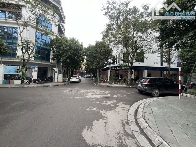 Bán biệt thự KĐT mới Hạ Đình, Nguyễn Xiển, Thanh Xuân. - 3