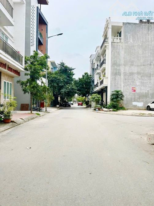MR Đ.ANH- SIÊU HOT 1 LÔ DUY NHẤT 40M2 TĐC XI MĂNG, HỒNG BÀNG, HẢI PHÒNG GIÁ 3,2 TỶ - 3