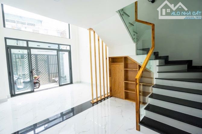 sát Phạm Văn Đồng, bán CHDV(4 tầngx7 phòngx50m2), (4,2x13), Gò Vấp, 6 tỷ xíu, hẻm yên tĩnh - 3