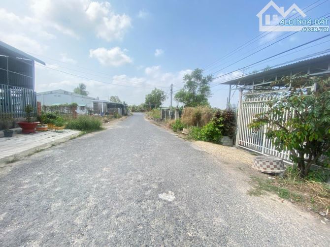 (Hàng Ngộp )Đất Trường Tây, TX Hoà Thành, 680 triệu, 140m2, Ngõ rộng 10m, 2 Mặt tiền 5x28m - 4