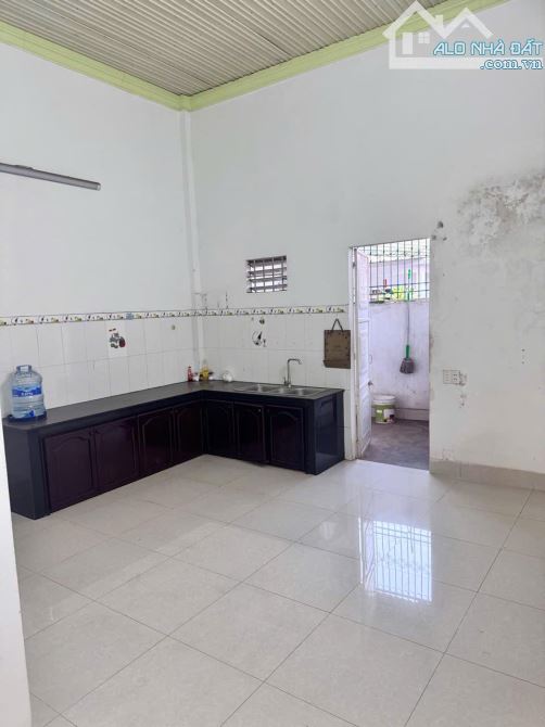 .  🏠🏠🏠 Nhà Hẻm Nguyễn Văn Linh 🏠🏠🏠  📌Diện tích: 5x23m; 📌Pháp lý: full thổ cư; 📌Hư - 4