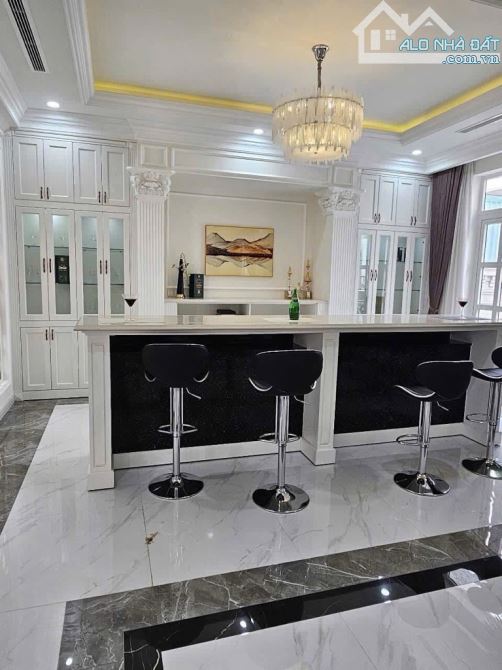 DT Khủng 438m2, đường Tám Danh, ngang 17m ngay Parc Mall Quận 8 chỉ 33 tỷ - 4