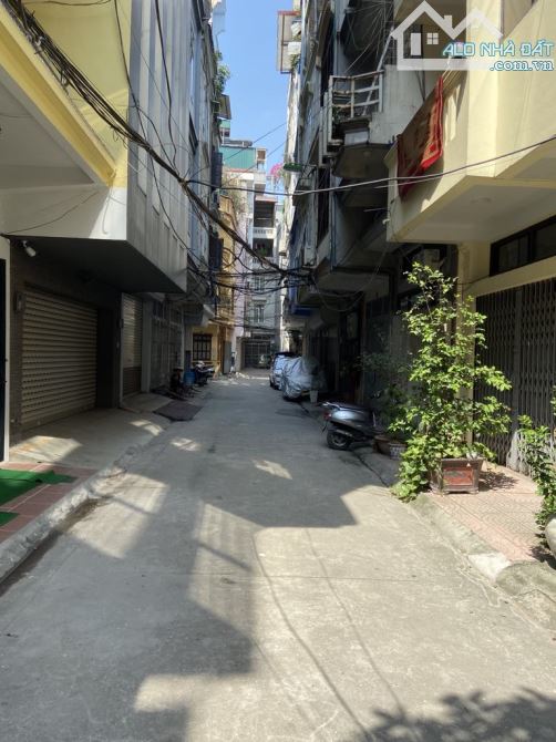 Bán nhà cạnh trường Kinh Tế Quốc Dân, ngõ ô tô, sẵn dòng tiền, Dt 46m, mtien 5.6m. - 4