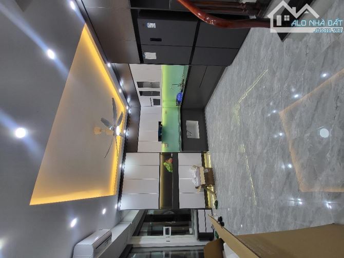 Bán nhà Trương Định, 41m2 5T, nhà mới hiện đại, dân chí cao, gần phố, ở sướng, lô góc, giá - 4