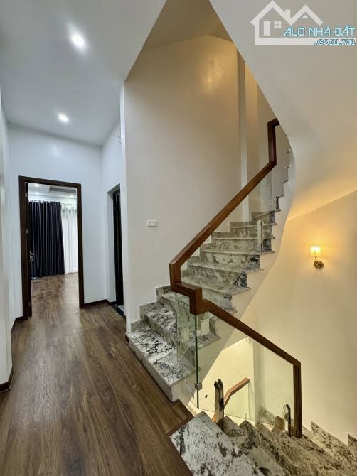Mặt ngõ Láng, 10m ra ô tô tránh, ngõ thông, KD đỉnh, 52m 4 tầng 3.9m mặt, Giá 14 tỷ. - 4