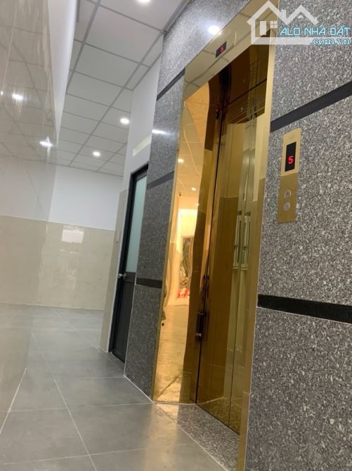 BÁN NHÀ TRỌ MTKD 6 TẦNG - THU NHẬP 40TR / THÁNG - CÓ THANG MÁY - 4