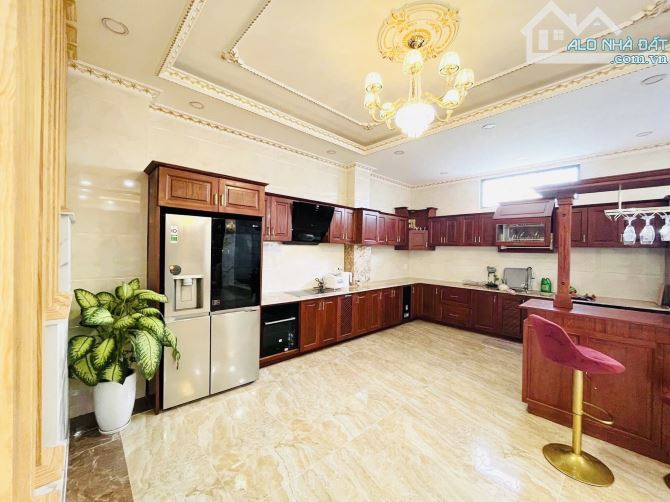 BIỆT THỰ AN SƠN P4 207M2 NGANG 10M, 4 TẦNG 7PN8WC HỒ BƠI, XÔNG HƠI, KARAOKE, VIEW GIÁ 32TỶ - 4
