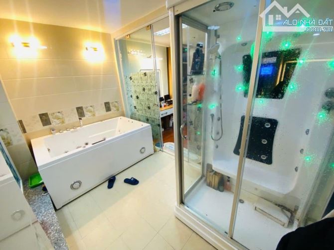 HIẾM - NHÀ PHÂN LÔ NGÕ TRẦN QUANG DIỆU  - Ô TÔ TRÁNH – 65m2 - 5 TẦNG - KINH DOANH ĐỈNH - 4