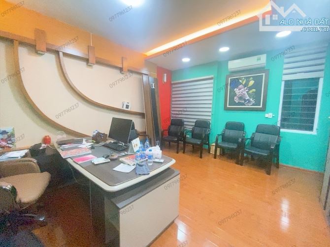 ĐI XEM NGAY CĂN NHÀ ĐẸP PHẠM TUẤN TÀI 70m2 × MT 5,9m. 2 Ô TÔ TRÁNH TRƯỚC NHÀ + VỈA HÈ