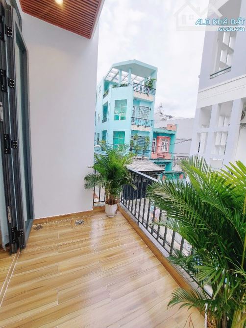 Gò Vấp, giảm 400tr-nhà 44m2, đẹp lung linh-có dòng tiền 160tr/năm-giá còn chì nhỉnh 5.5tỷ - 4