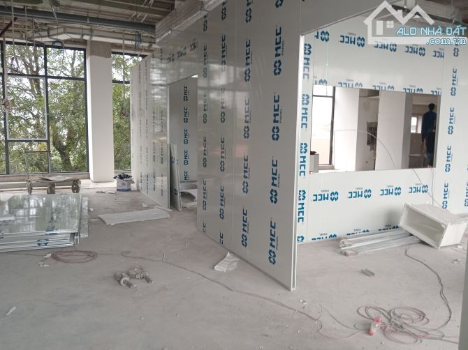Toà nhà Văn Phòng Hạng B mặt phố Khuất Duy Tiến DT 700m2 x 12 tầng, MT 35m, Giá 350 tỷ - 4