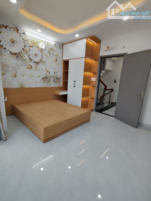 Siêu Phẩm Lê Trọng Tấn, Hẻm Ô Tô, Nhà 3 tầng(4,2❌️14)m, Ở Ngay, Nhỉnh 5 Tỷ - 4