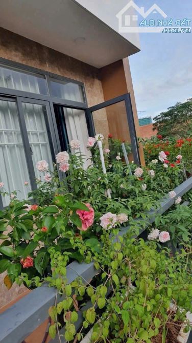 Bán nhà ĐẸP 3 tấm Dĩ An_TPHCM Tương lai,đường 2 xe hơi,gần chợ Đông Hòa - 4