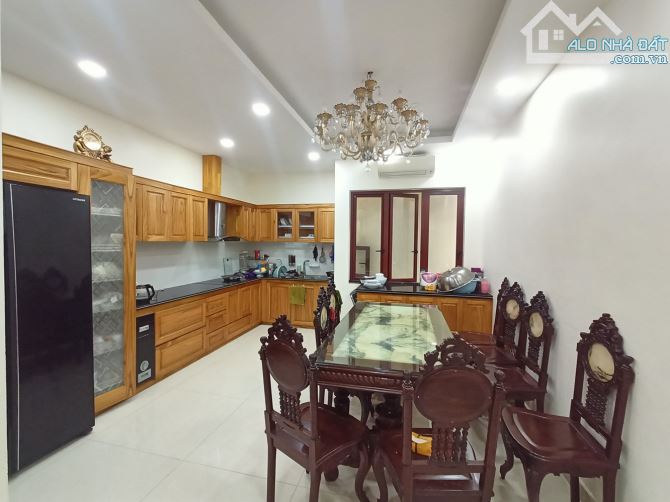 Bán nhà gốc dân khu phân lô Tuyến 2 Quán Nam. DT 90m2 x 4.5T - 5