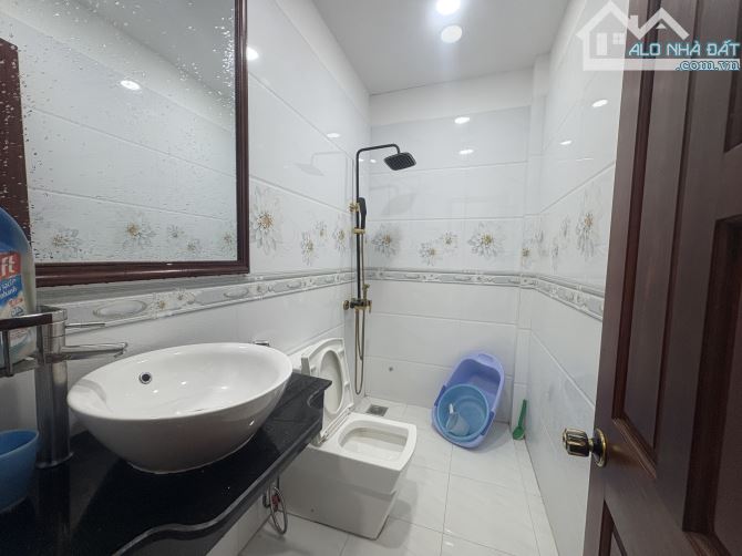 🏡 Nhà mặt tiền Đinh Tiên Hoàng- 6PN + 5WC - 5