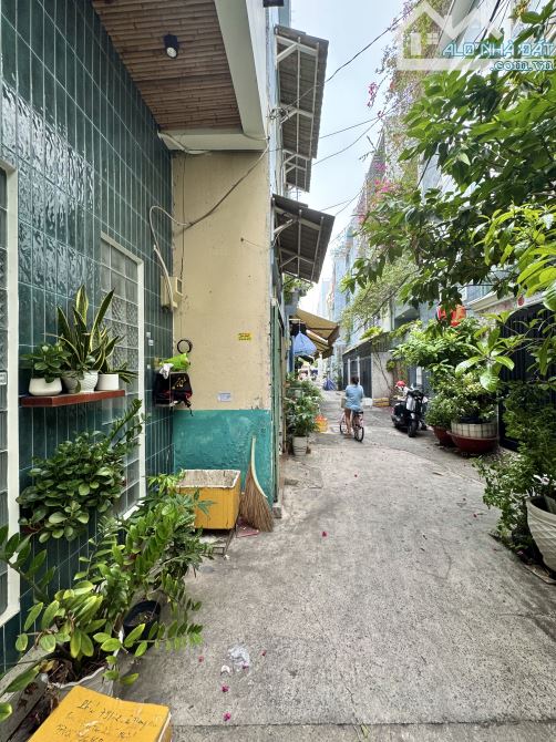 ✨ NHÀ ĐẸP 3 TẦNG ngay ĐH Công Nghệ Thực Phẩm, HẺM NHỰA 5M, 1/ đường Lê Trọng Tấn - 3,7 TỶ - 5