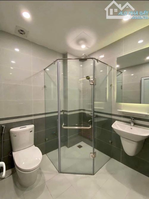 Bán nhà Lê Trọng Tấn - Lô góc - 10m ra ô tô đỗ ngày đêm - DT 36m2 * 5 Tầng - MT 4.2m - Chỉ - 5