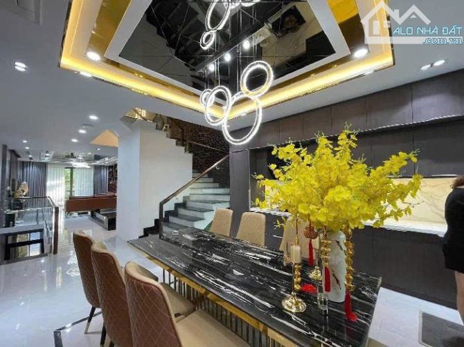 BÁN NHÀ 5 TẦNG MẶT TIỀN ĐƯỜNG - 5 x 22M - TĂNG NHƠN PHÚ A QUẬN 9 - 15.9 TỶ - 5