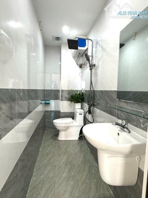 Bán Nhà Trương Định - Thịnh Liệt , DT30m ,Giá Hơn 5 Tỷ,Ngõ sạch ,Lo Góc - 5