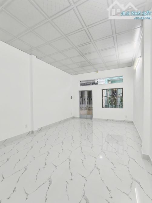 CẦN GẤP bán nhà trống dọn vô ở cạnh Đường số 3 hxh thông Ng.Kiệm G.Vấp 2tầng 110m2 hơn 4tỷ - 5