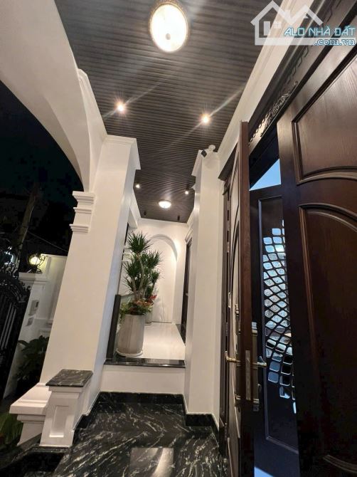 Biệt Thư Mặt Tiền Đường C18 ngay cổng vào nhà ga T3 8x21m Hầm 5 tầng 4x Tỷ nội thất NK - 5