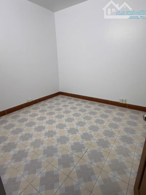 Cần Bán nhà 3 tầng Mặt phố Đoàn Thị Điểm, Tp Hải Dương - 5