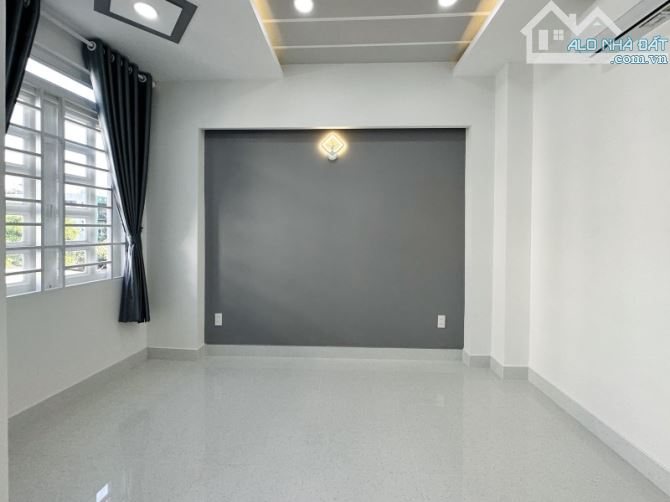7 TỶ HƠN - NHÀ PHÚ NHUẬN KẾ PHAN XÍCH LONG - KHU AN NINH GẦN HẺM XE HƠI - 40M2 3 LẦU 4PN - 5