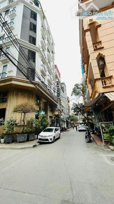 Bán toà nhà 9 tầng,60/72m2,5.5m, Quan Nhân, vỉa hè, ô tô tải tránh, chỉ 27 tỷ - 6