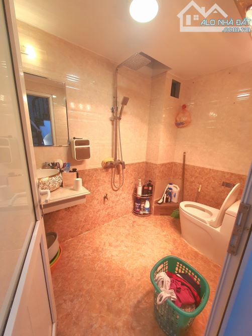 NHÀ 52M2*5T KIM ĐỒNG, NGÕ Ô TÔ TRÁNH, 5 PHÒNG NGỦ, 1 PHÒNG HÁT - 7