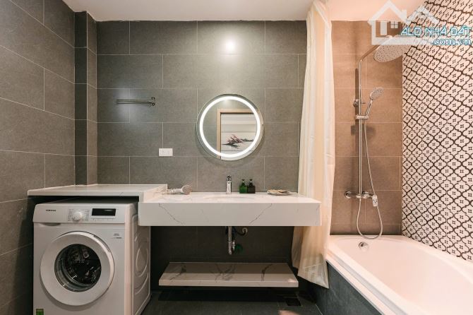Bán Toà nhà Căn Hộ Dịch Vụ, sát mặt phố Linh Lang, mặt tiền rộng, 117m2, 8 tầng, giá 38 tỷ - 8