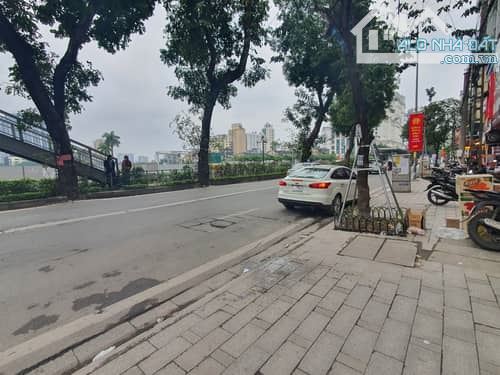 nhà kinh doanh đống đa  6,4 tỷ , dt 21m2 ,4 tầng, mt3,4m - 9