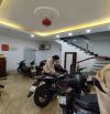 Nhà đẹp ở ngay Dịch Vọng Hậu Cầu Giấy. Sổ 50m, 5 tầng 8 ngủ MT9m Giá 11 tỷ
