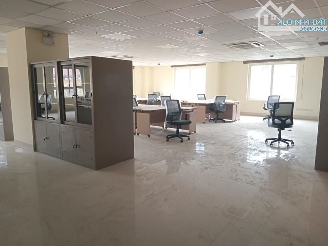 Tòa Nhà mặt phố Liễu Giai DT: 820m2, x 14 Tầng x MT 25m, Giá 360 tỷ