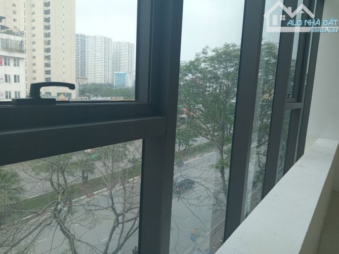 Bán building 10 tầng lô góc mặt phố Hoàng Quốc Việt, Nghĩa Tân. DT 460m2, MT 20m, 250 tỷ