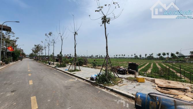 BÁN ĐẤT ĐẸP – THIẾT ỨNG, VÂN HÀ – 2 MẶT ĐƯỜNG Ô TÔ – KHU ĐẤU GIÁ MỚI