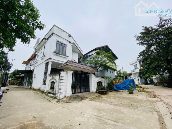 Nhà 2 Tầng Bùi Thị Xuân - Thiết Kế Đẹp Hiện Đại Dọn Vào Ở Ngay