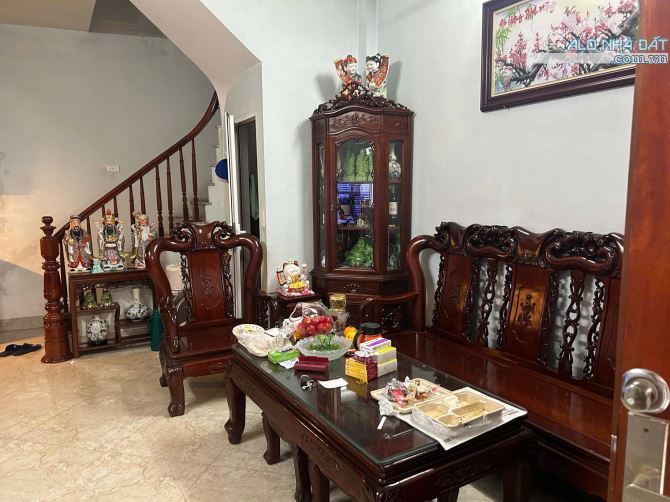 Bán nhà 32m2 xây 5 tầng ngõ Quỳnh, Hai Bà Trưng