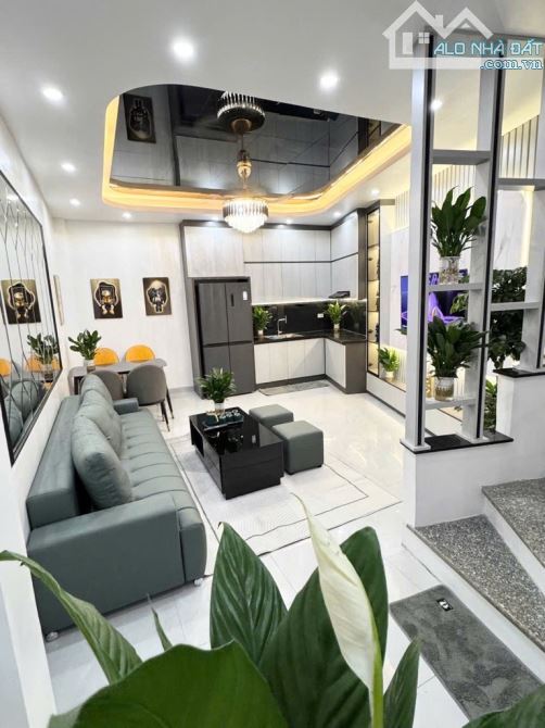 NHÀ ĐẸP - GIÁ SIÊU HIẾM - MỚI KÍNH KOONG -PULL NỘI THẤT