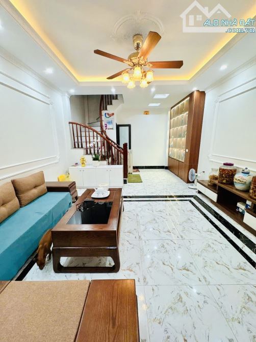 🏦 Bá.n Nhà 5 Tầng - Phúc Lợi, Long Biên- 60m2, đầy đủ nội thất, ô tô đỗ gần- bá.n 5.35 tỶ