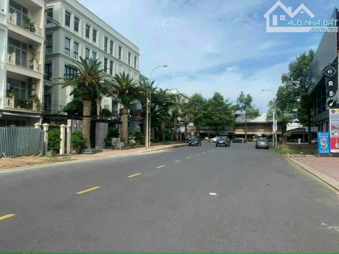 BÁN NHÀ MẶT TIỀN ĐƯỜNG PHẠM NGỌC THẠCH CÁCH TRẦN VĂN KHÉO CHƯA ĐẾN 50m , Q NINH KIỀU, TPCT