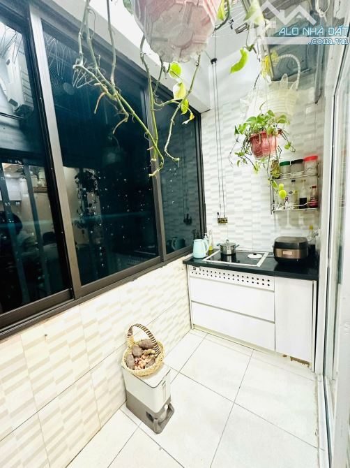 LINH ĐÀM CẦN BÁN CĂN 3N2WC - LÔ GÓC- CHỦ NHÀ QUAN CHỨC GIỮ GÌN CẨN THẬN